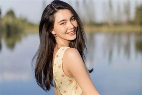 Dez Constelações e um Dragão de Cristal: Descubra o Show Inesquecível de Davika Hoorne em São Paulo!