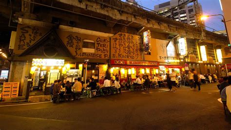 有楽町マリオン 食事 - 東京の食文化を彩る多様な選択肢